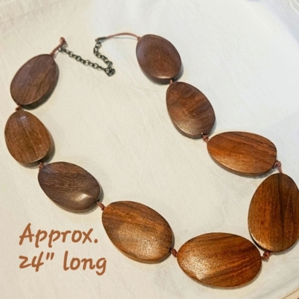 Vintage Wood Infinity Necklace - Picture 4 of 10